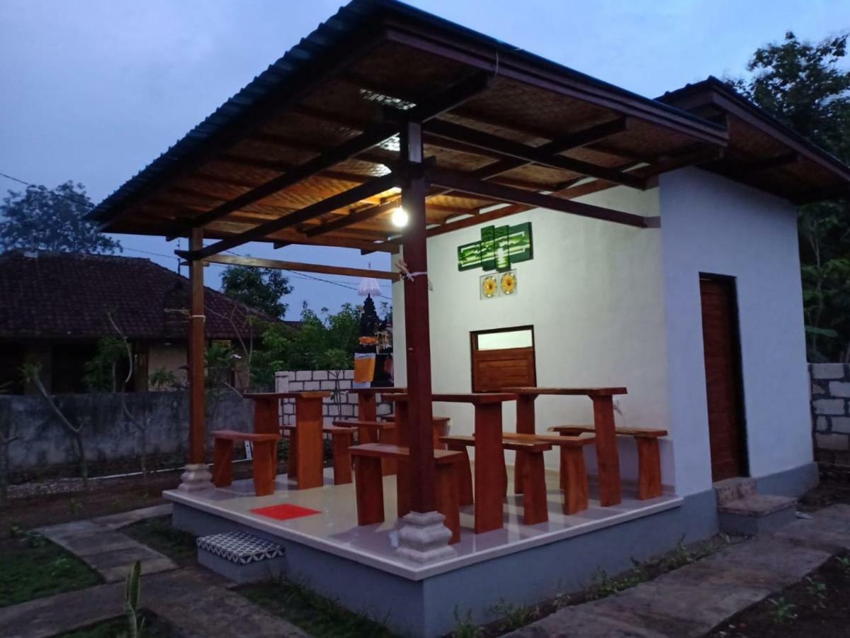 Santhi Guna Bungalow Toyapakeh Kültér fotó