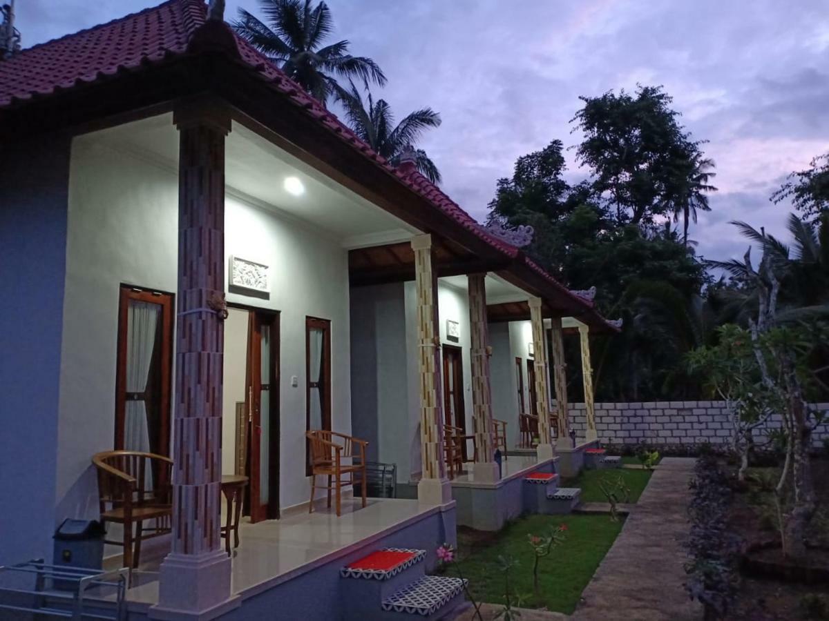 Santhi Guna Bungalow Toyapakeh Kültér fotó