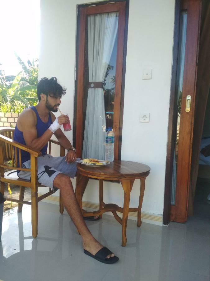 Santhi Guna Bungalow Toyapakeh Kültér fotó