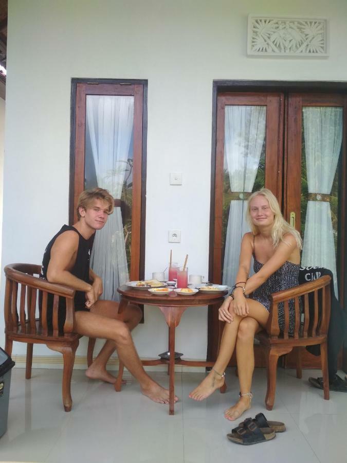 Santhi Guna Bungalow Toyapakeh Kültér fotó